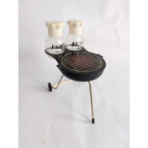 Vintage Barbeque BBQ Grill Salt & Pepper Set MCM Retro Vtg Plastic